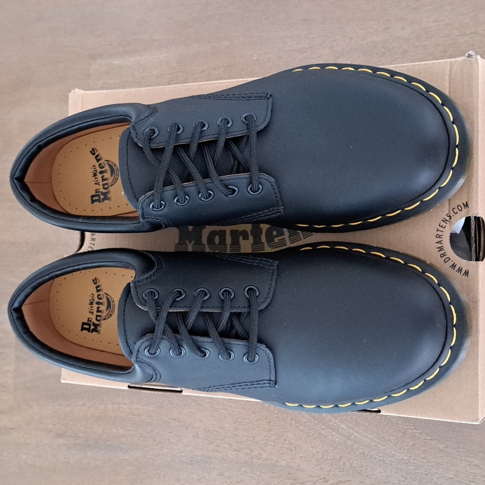 Dr. Martens 8053 Leather Platform Casual Shoes - Color: Black - Size: 11 - Picture 2 of 9
